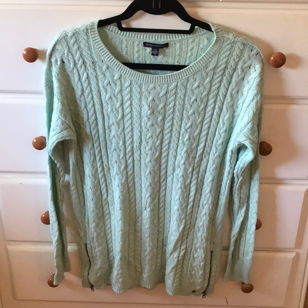 Beautiful Seafoam green sweater
